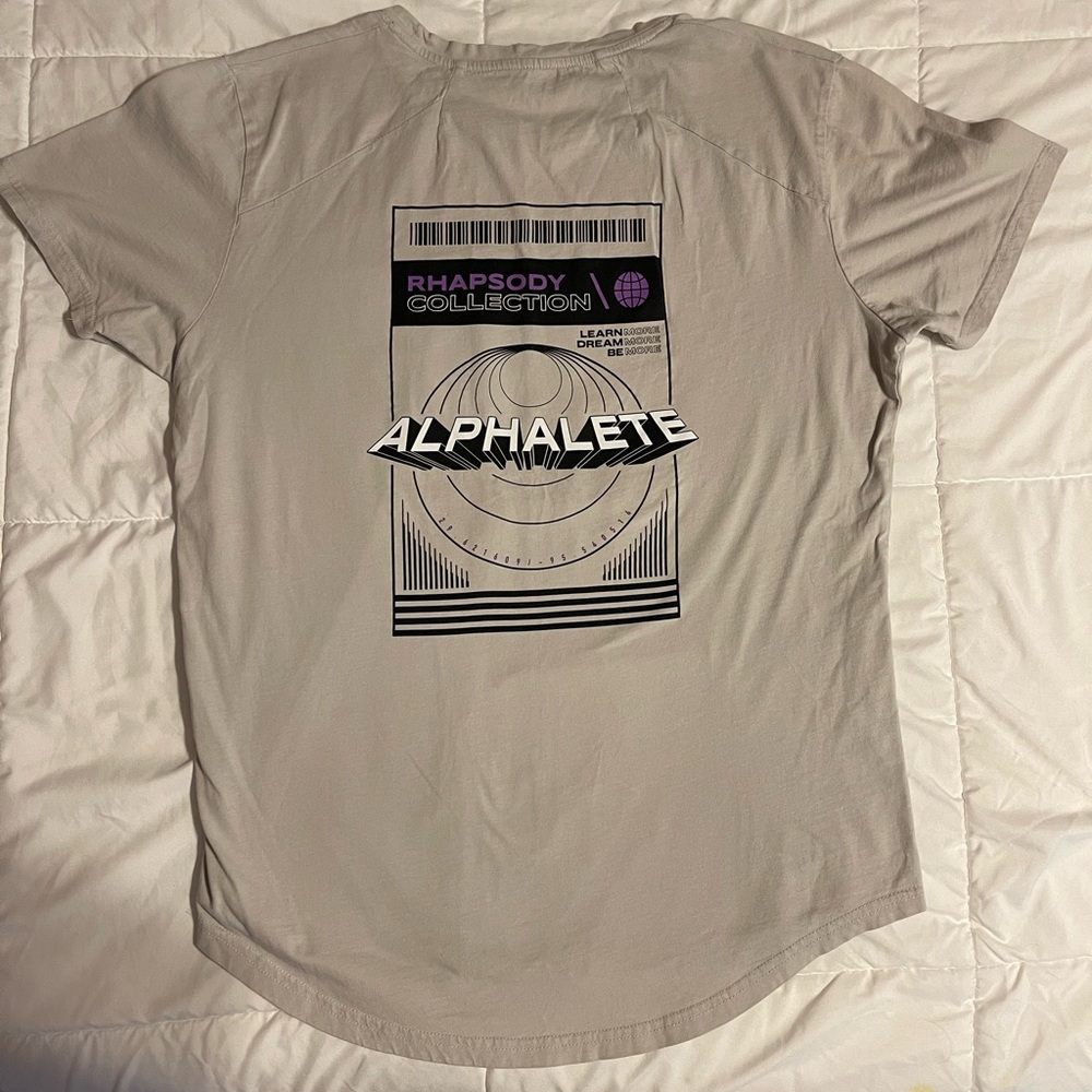 alphalete t-shirt